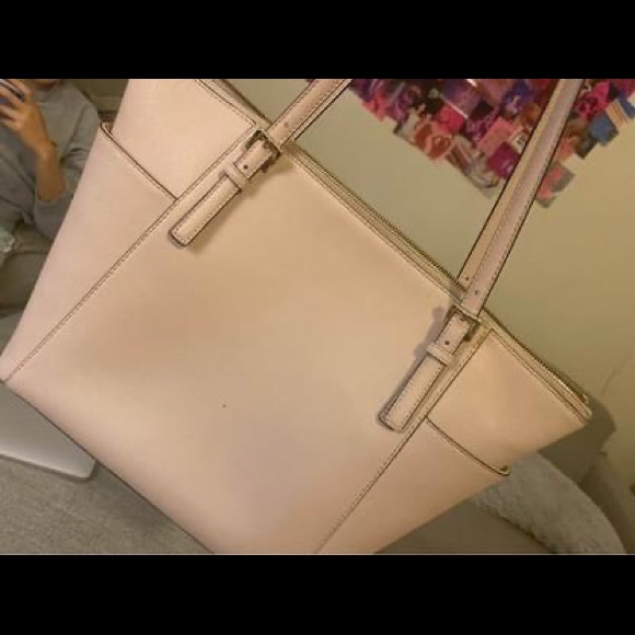 MICHAEL KORS LEATHER TOTE: LIKE NEW - Picture 4 of 4